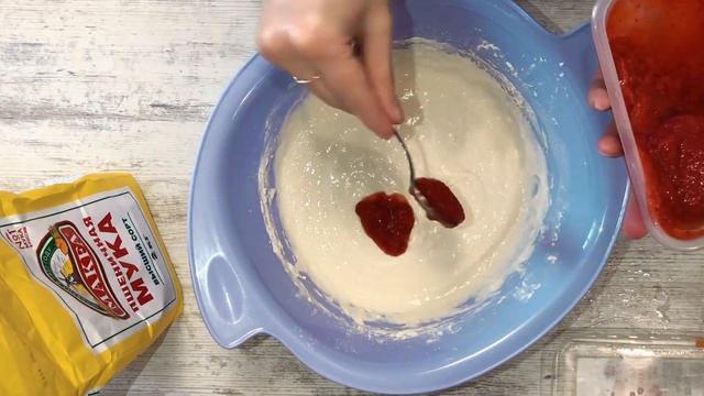 Клубничные оладьи на завтрак смотреть онлайн