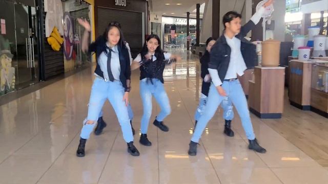 [K-POP IN PUBLIC] STRAY KIDS - S-CLASS (특) | DANCE COVER by VISUALES смотреть онлайн