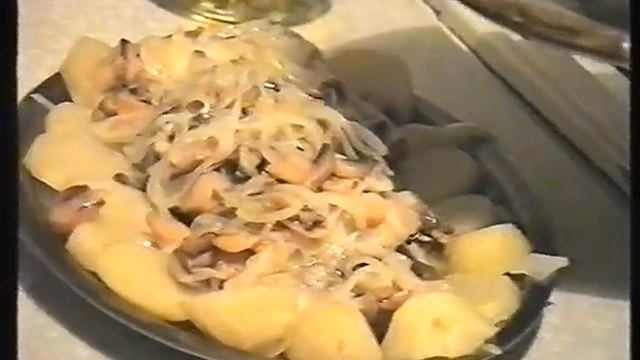 Классика русской кухни. Ретро видео из 1994 года. Осетрина запеченная. Кулинарный блог 90х