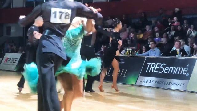 Royal Ball Алексей Пущин - Мария Иватович Молодёжь Самба смотреть онлайн