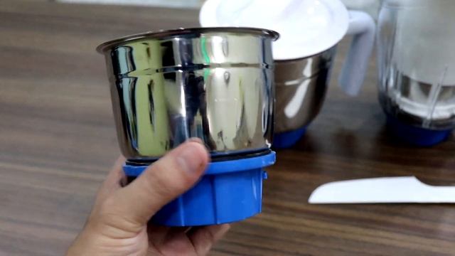 Prestige Plus Atlas ? 750 W Juicer Mixer Grinder (4 Jars, Blue, White) смотреть онлайн