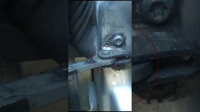 ЧЕМ СМАЗАТЬ ОГРАНИЧИТЕЛЬ ОТКРЫВАНИЯ ДВЕРИ ОТ СКРИПА смотреть онлайн