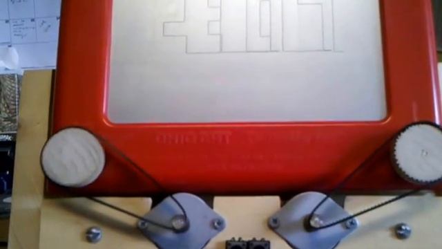 Etch a Sketch Clock смотреть онлайн