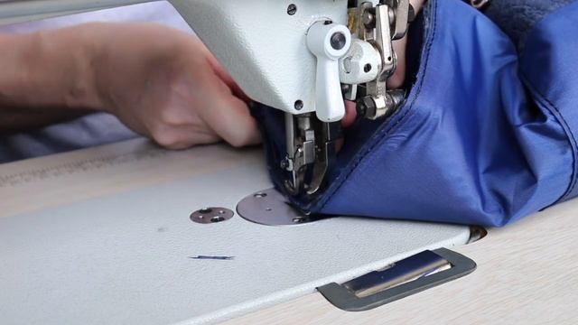 Как правильно вшить торцевую часть дорожной сумки! Идеальные линии! Как шьёт Typical gc0303 !? смотреть онлайн