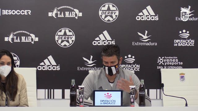 Rueda de prensa de Fernando Estévez tras el CD Badajoz - CF Talavera смотреть онлайн