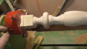 Как можно зажать квадратную заготовку из дерева в трёхкулачковый патрон по металлу.