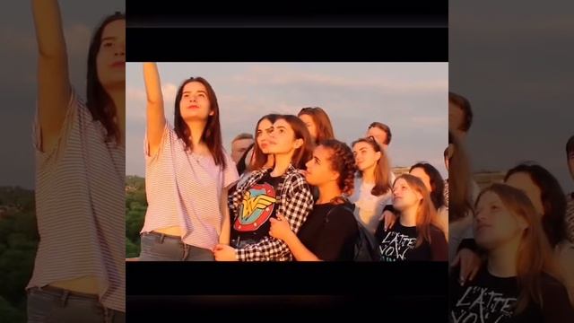 Стихотворение «Как хороша собою молодость» автор Надежда Сенотова, читает Лаура Бекбулатова смотреть онлайн