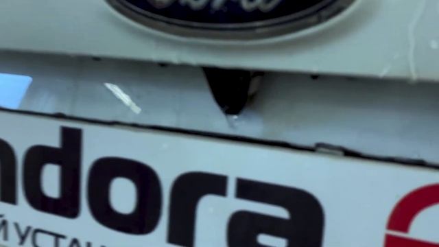 Ford Kuga - Установка камеры заднего вида / Омыватель камеры заднего вида смотреть онлайн