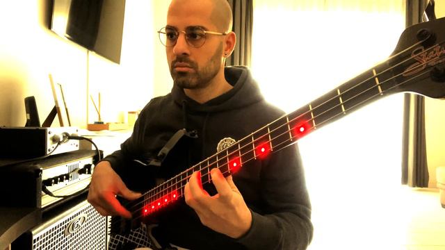 (search for the perfect sound) Starlight - muse bass effect - status Chris wolstenholme signature смотреть онлайн