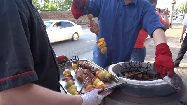 Празднование в Кафе Круг смотреть онлайн