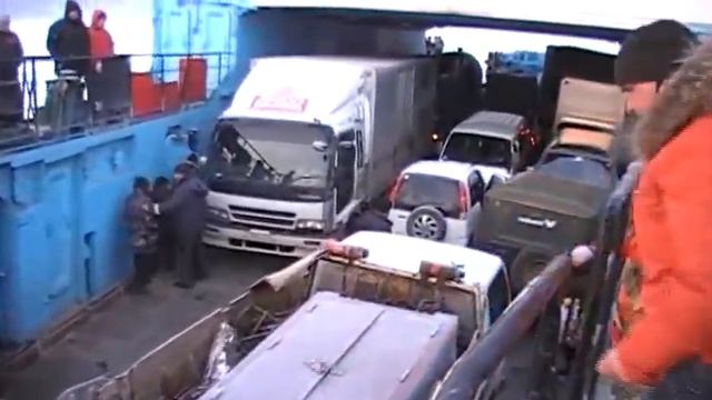 Выгрузка техники на Канале смотреть онлайн