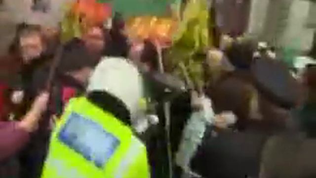The Shinner-IRA definition of 'peaceful' смотреть онлайн