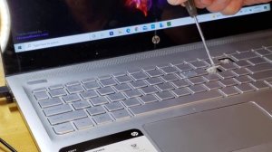 How to safely remove/clean HP Envy laptop keyboard keys (HP Envy 15-as043cl)