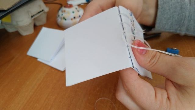Скетчбук своими руками / простой способ сшивания смотреть онлайн