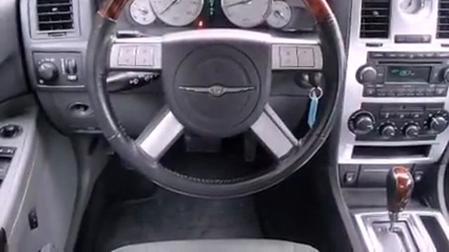 2005 Chrysler 300 Savoy IL смотреть онлайн