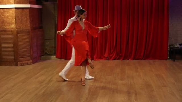 Son cubano в Сальса Плюс | Александр Шибанов и Илона Моисеенко смотреть онлайн