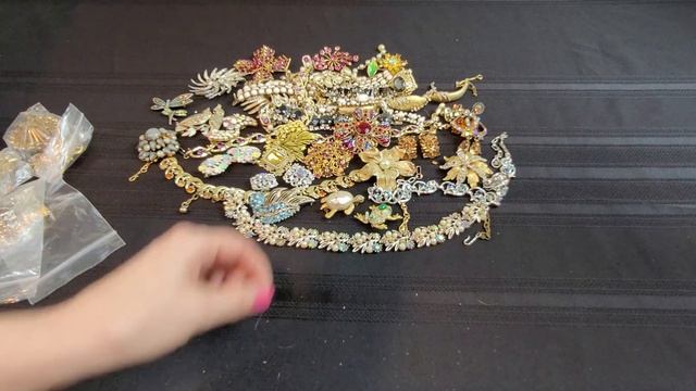 194 Часть 2. Винтажная бижутерия. Распаковка винтажного "лома"/бижутерии нуждающейся в ремонте смотреть онлайн