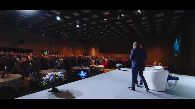 Майкл Роуч в Киеве. 9-10 ноября. Двухдневный трениг "Безоговорочное Лидерство" смотреть онлайн