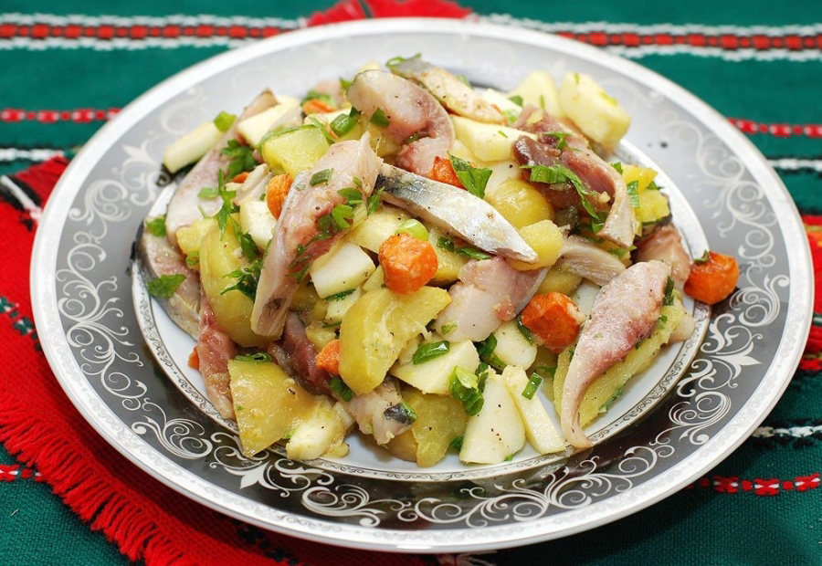 Салат с селедкой смотреть онлайн