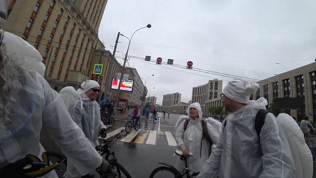 Девочка сломала руку на велопараде 2018. Велопарад в Москве в мае 2018.