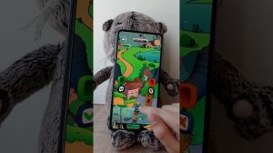 Басик играет в Шляпки Симбы