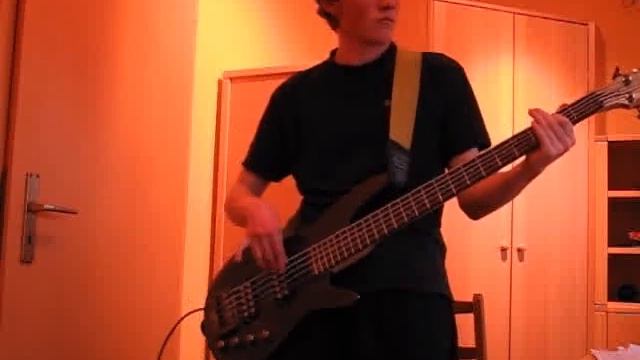 Creeping Death Metallica Bass Cover смотреть онлайн