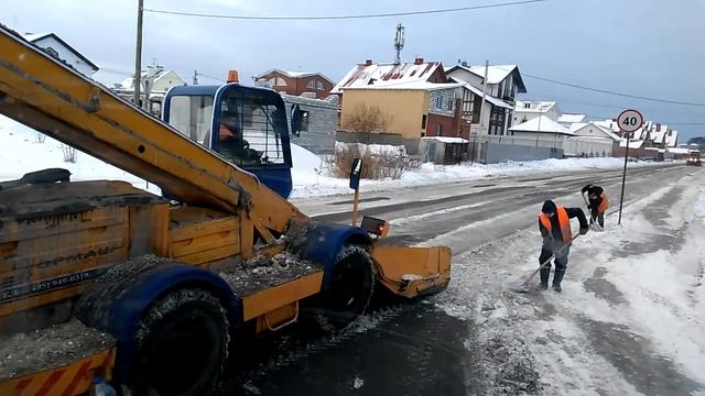 Вывозка и уборка снега с улиц Екатеринбурга 1 смотреть онлайн