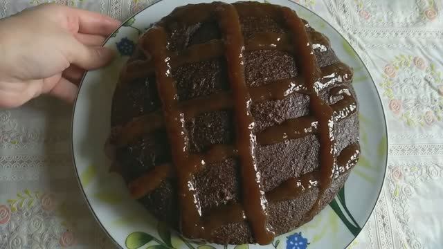 ШОКОЛАДНЫЙ ПИРОГ ОЧЕНЬ ПРОСТОЙ смотреть онлайн