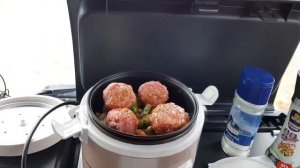 Автомобильная мультиварка 12/24 В. Пример приготовления блюда "рис с овощами и фрикадельками"