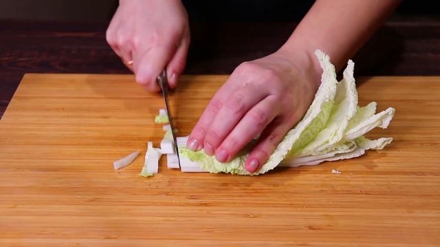 Обжариваю Мясо и готовлю Вкуснейший Салат на Праздничный Новогодний Стол! смотреть онлайн