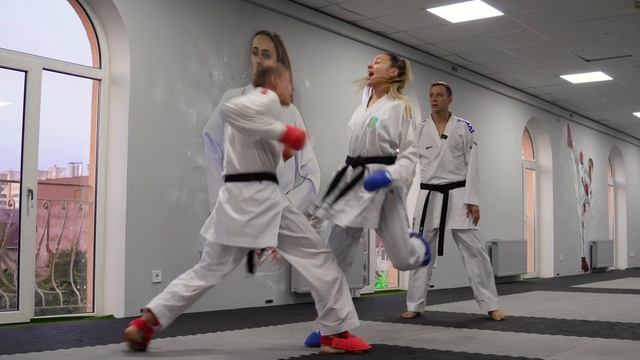Ultimate Guide to Karate Defense Strategies with Anzhelika Terliuga & Ivan Drozd смотреть онлайн