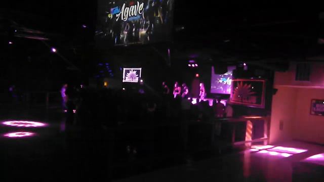 At Agave club смотреть онлайн