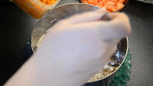 САЛАТ С ПЕЧЕНЬЮ И МОРКОВЬЮ ПО-КОРЕЙСКИ. Сытный и вкусный салат на праздничный стол! смотреть онлайн