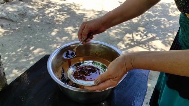 Готовим В ДЕРЕВНЕ ШАРАБ и ВАРЕНЬЕ из алычи ! || Kənddə dadlı ALÇA Şarabi və mürəbbəsi bişirdik смотреть онлайн