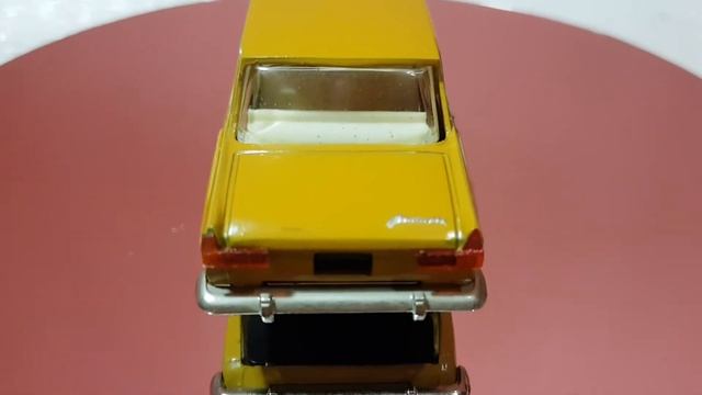 Масштабная модель Москвич 408 A1 1/43 СССР. 1976 г. Раритет. смотреть онлайн