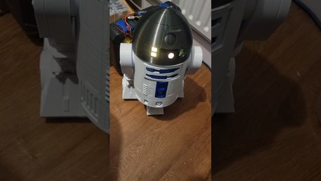 R2D2 Remote Control Droid - 3D printed with RC Control смотреть онлайн