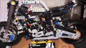 Building the Lego Technic BMW M 1000 RR