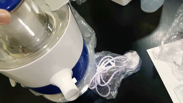 Black and Decker Juice Extractor 1000W (JE350) UNBOXING смотреть онлайн