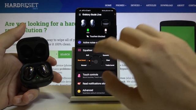 Samsung Galaxy Buds Live - How to Change Modes in Equalizer смотреть онлайн