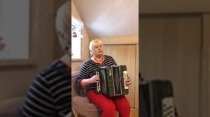 " Ночь проходит, а я у порога"- песня. Исполняет Вацлова Маркина. Самоучка