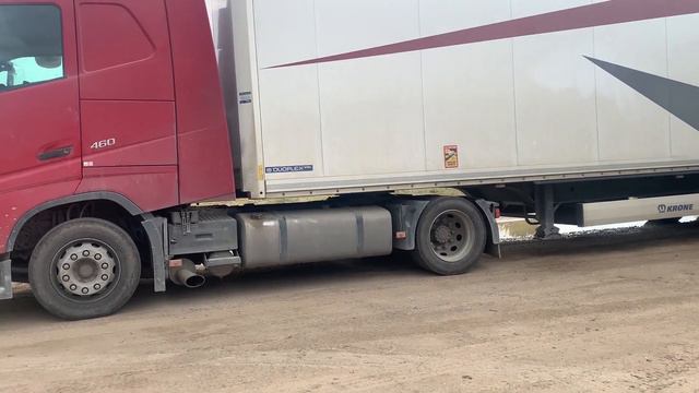 Дальнобой | Ненужная заправка. Родина СКРИПТОНИТА и дорога до границы ! смотреть онлайн