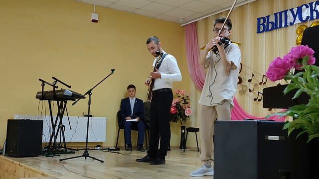 Алим Садетов и Эмир Урмиев cover "I Will Survive" ("Переживу"). смотреть онлайн