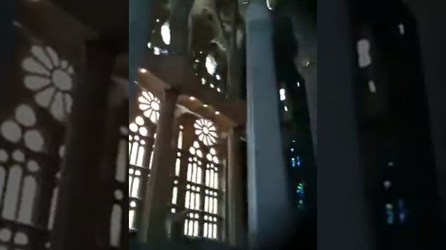Sagrada Familia смотреть онлайн