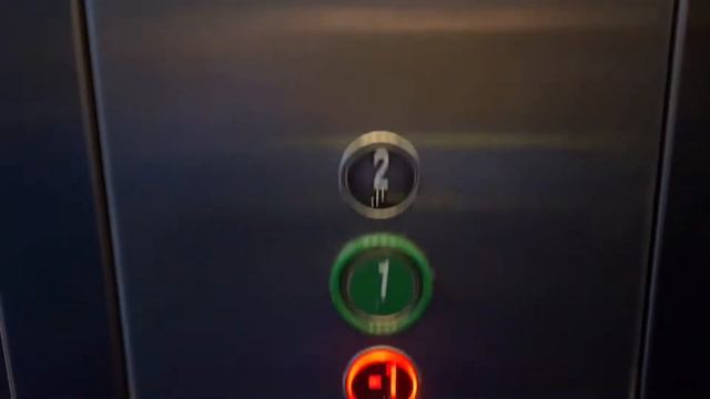 Лифт OTIS на ст. м. Лубянка.