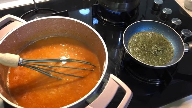 BİR BARDAK MERCİMEĞİN  VARSA BU TARİFİ  DENEMELİSİN MERCİMEK ÇORBASI TARİFİ EZO GELİN TARİFİ