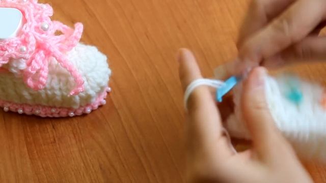 ТЕПЛЫЕ ПИНЕТКИ для девочек КРЮЧКОМ ( 2 часть ) смотреть онлайн