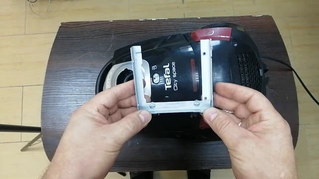 Держатель мешка пылесборника для пылесоса своими руками | Ремонт бытовой техники смотреть онлайн