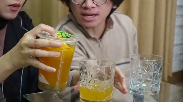 #PipVlog 34 : BORONG SEMUA MINUMAN SOKOCHA MIAWAUG ! смотреть онлайн