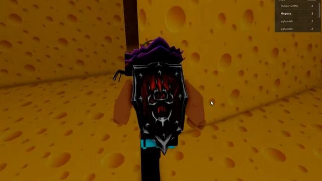 СУМАШЕДШАЯ МЫШЬ БЕГАЕТ ЗА МНОЙ! ROBLOX Cheese Escape смотреть онлайн