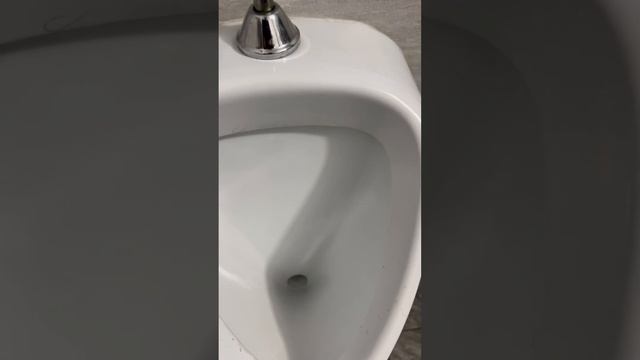 Хрюкает канализация! Нужна фановая труба или клапан смотреть онлайн